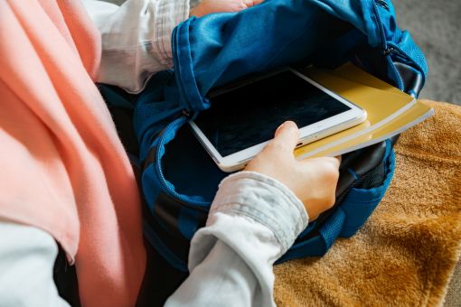 キャバクラ体入の持ち物リスト｜初めての体験入店で用意するものまとめ